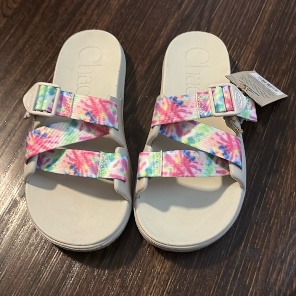 Chaco women’s tye dye sandals slide Chillos nwt